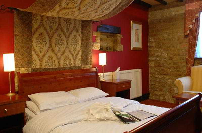 Red Lion image
