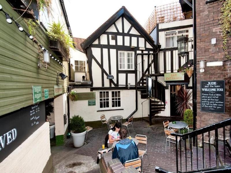 Ye Olde Talbot Hotel image