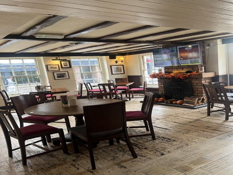 Ye Olde Talbot Hotel image