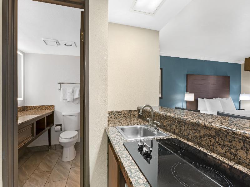 Bw Innsuites Tucson Foothills Hotel & Suites image