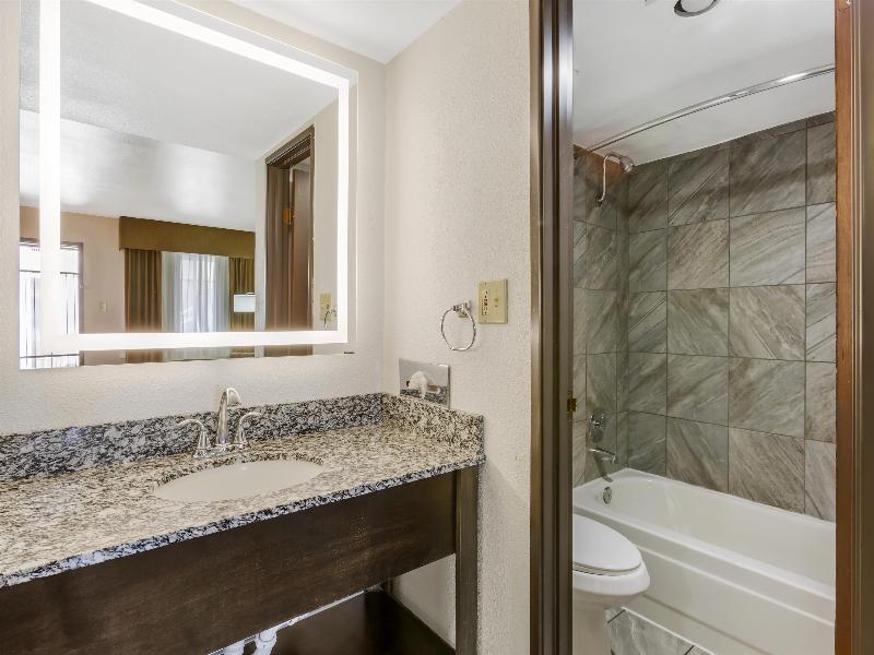 Bw Innsuites Tucson Foothills Hotel & Suites image