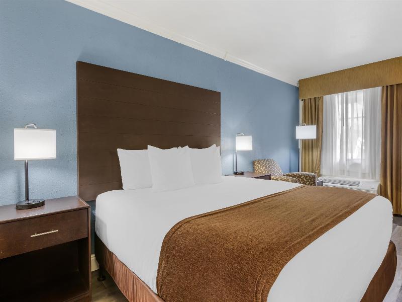 Bw Innsuites Tucson Foothills Hotel & Suites image