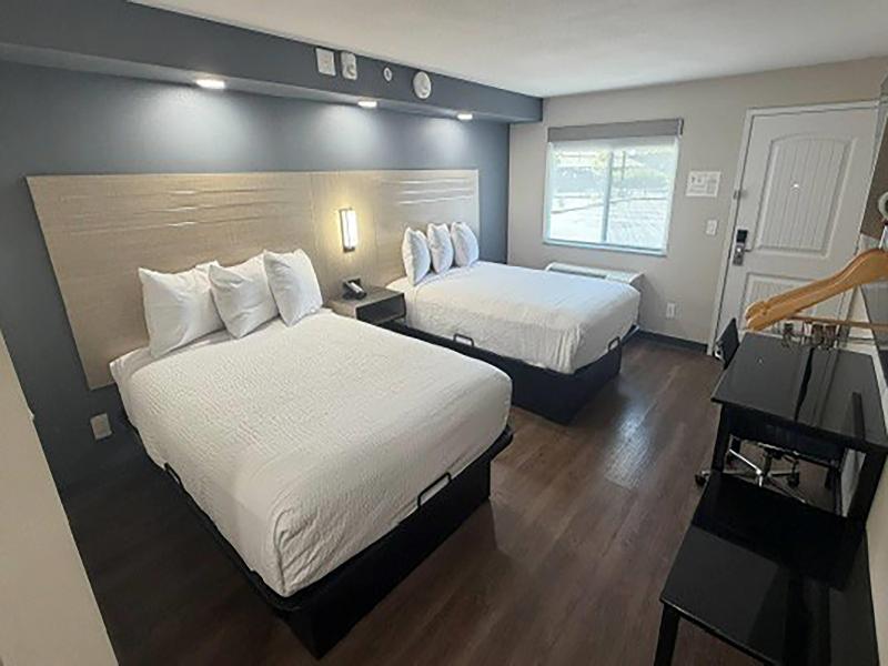 Travelodge By Wyndham Ukiah image 1