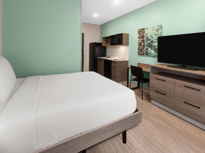 ECHO Suites Extended Stay By Wyndham Austin Round image