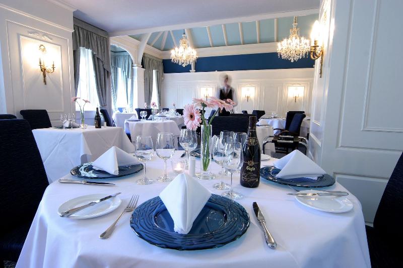 Coed-Y-Mwstwr Hotel image