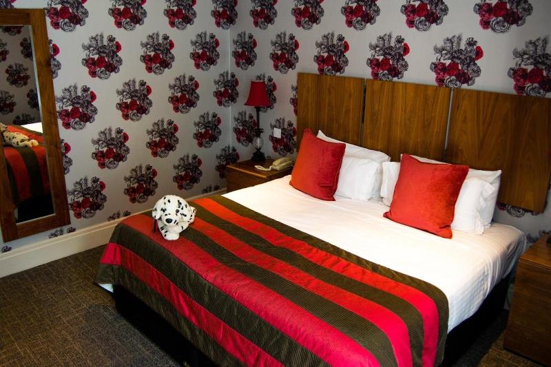 Coed-Y-Mwstwr Hotel image