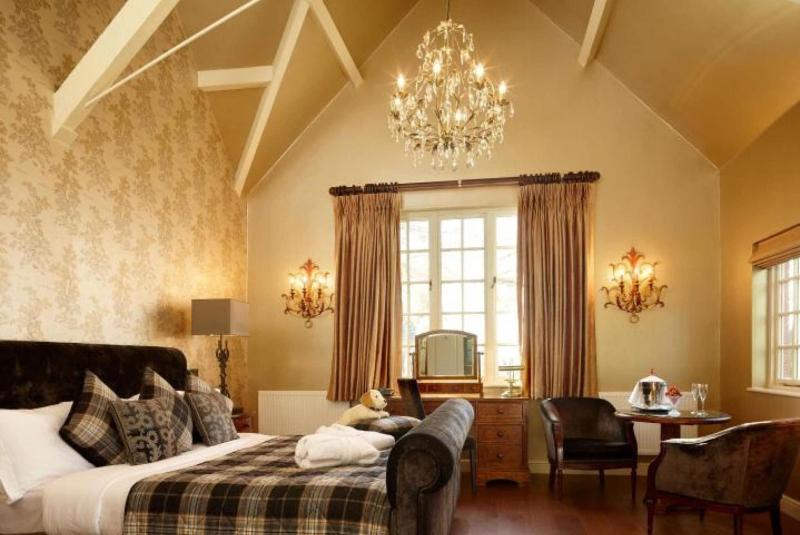 Coed-Y-Mwstwr Hotel image