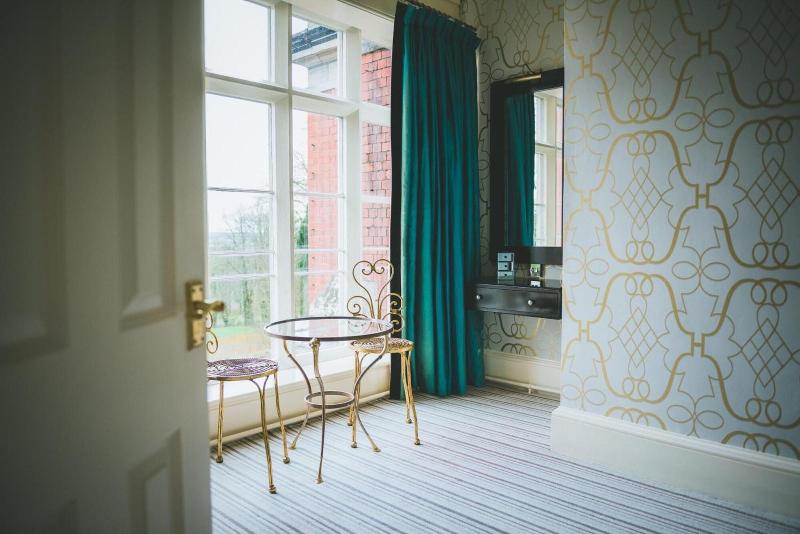 Coed-Y-Mwstwr Hotel image