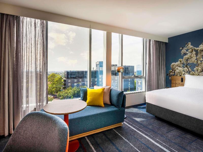 Novotel Melbourne Preston image