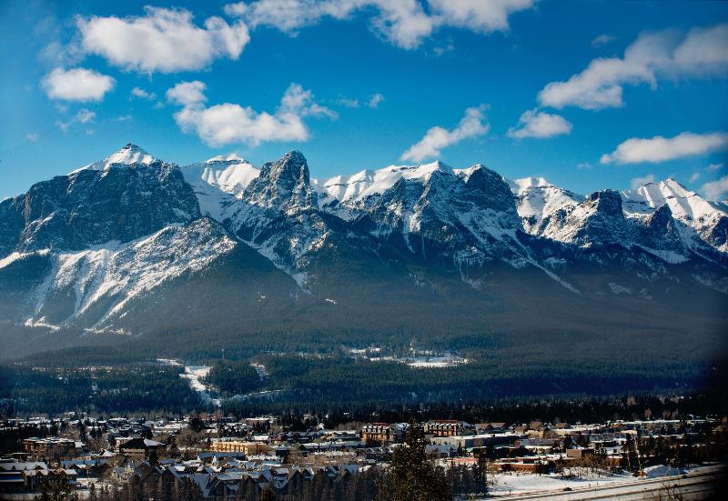 Radisson Hotel & Conference Center Canmore Radisson Hotel & Conference Center Canmore