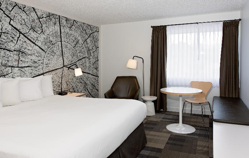 Coast Canmore Hotel & Conference Center image