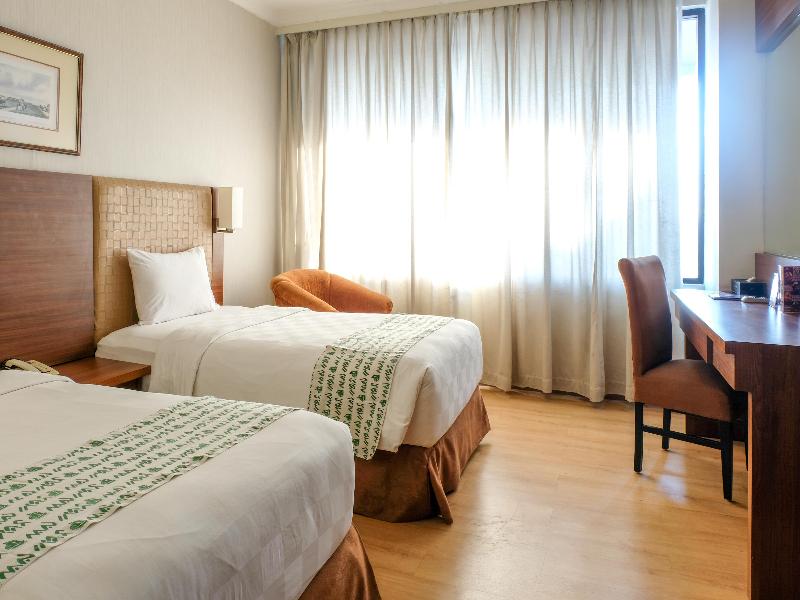 Almadera Hotel image