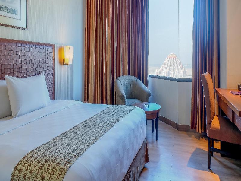 Almadera Hotel image
