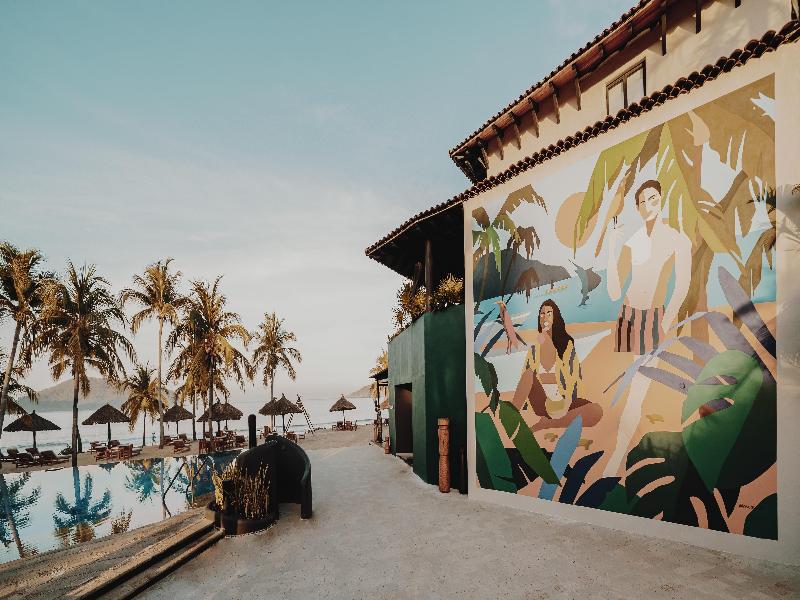 Thompson Zihuatanejo image
