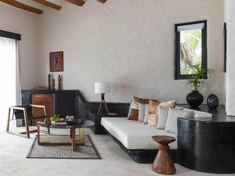 Thompson Zihuatanejo image