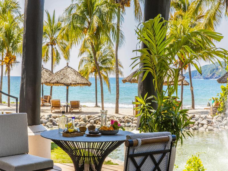 Thompson Zihuatanejo image
