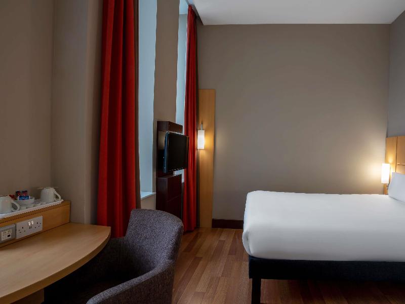 Ibis Belfast Queens Quarter image