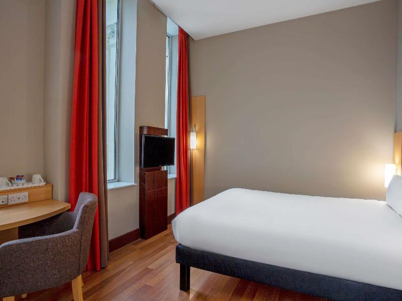 Ibis Belfast Queens Quarter image