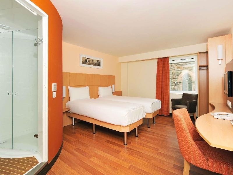Ibis Belfast Queens Quarter image