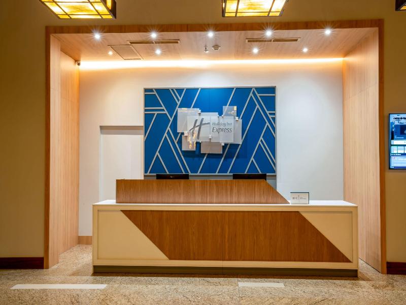 Holiday Inn Express Quito image