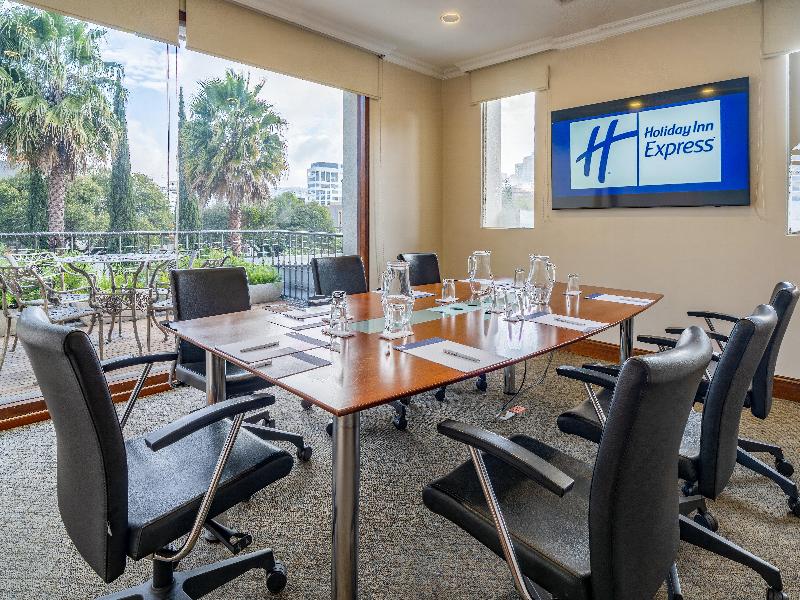 Holiday Inn Express Quito image