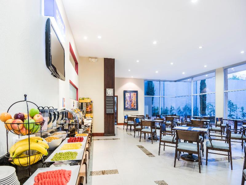 Holiday Inn Express Quito image
