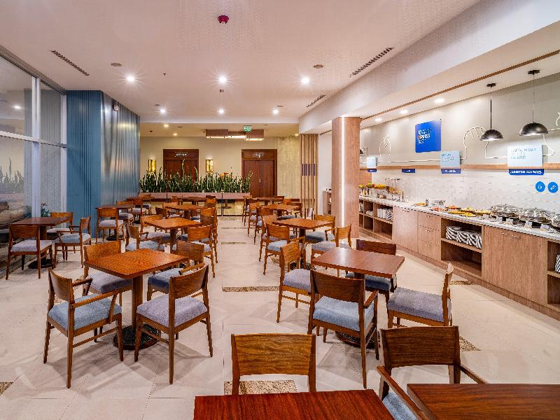 Holiday Inn Express Quito image