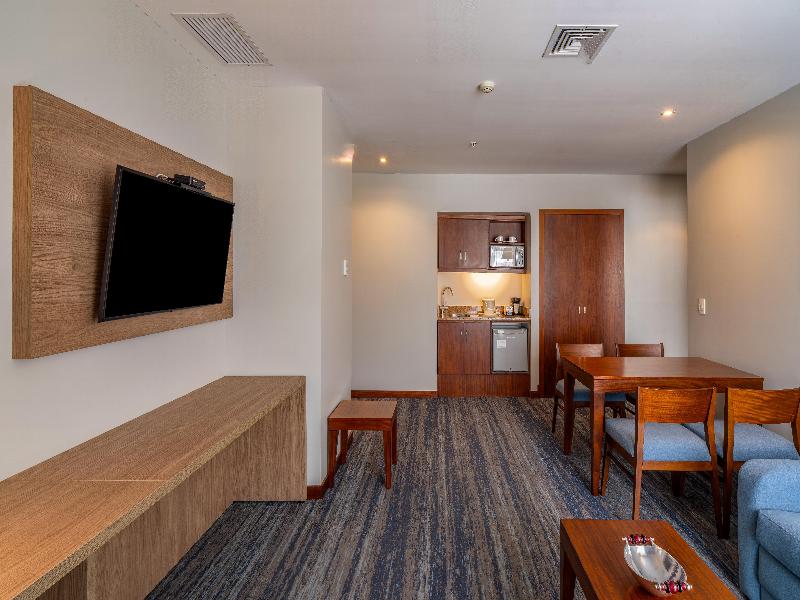 Holiday Inn Express Quito image
