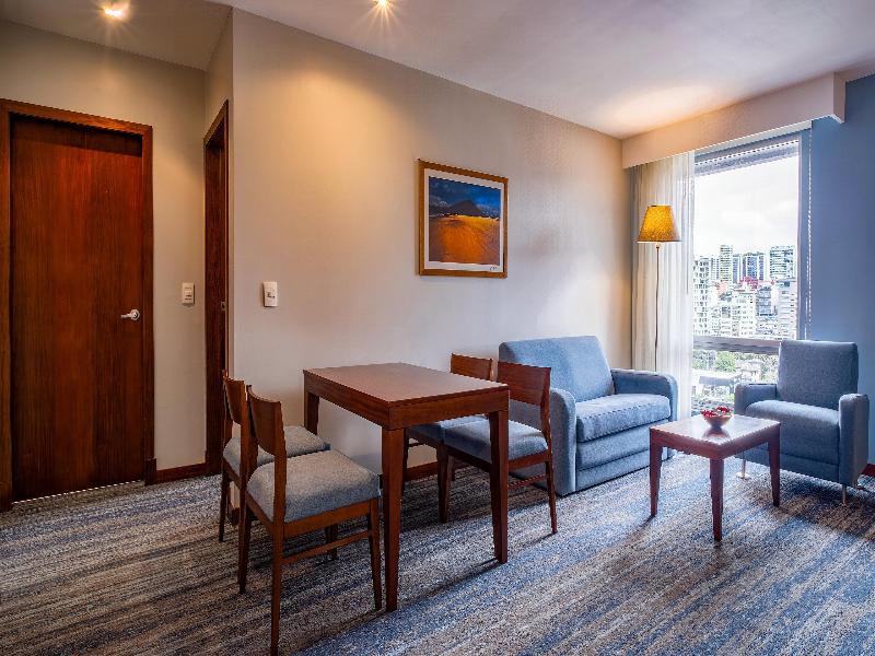 Holiday Inn Express Quito image