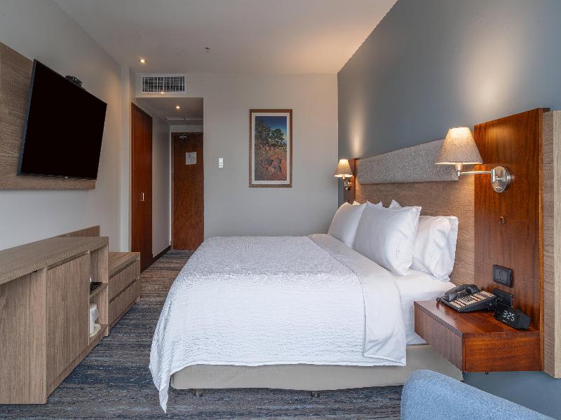 Holiday Inn Express Quito image