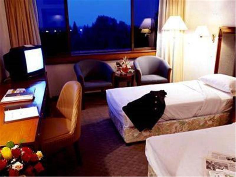 Jin Jiang Cypress Hotel image