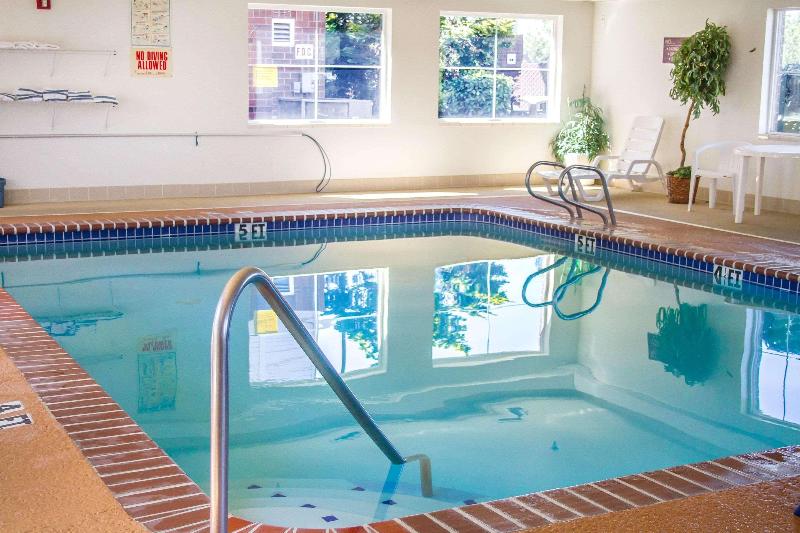 Quality Inn & Suites Longview Kelso image
