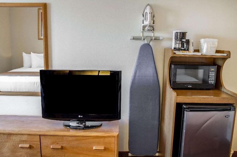 Quality Inn & Suites Longview Kelso image