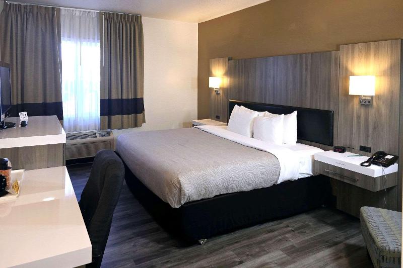 Quality Inn & Suites Longview Kelso image