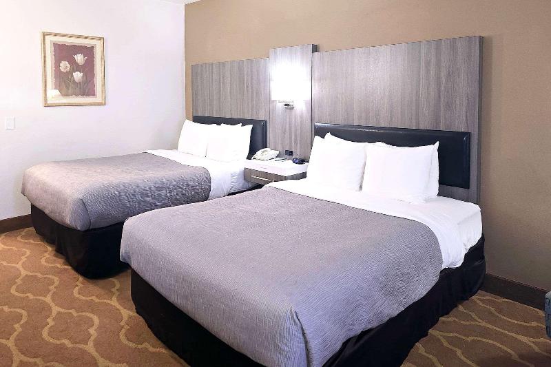 Quality Inn & Suites Longview Kelso image