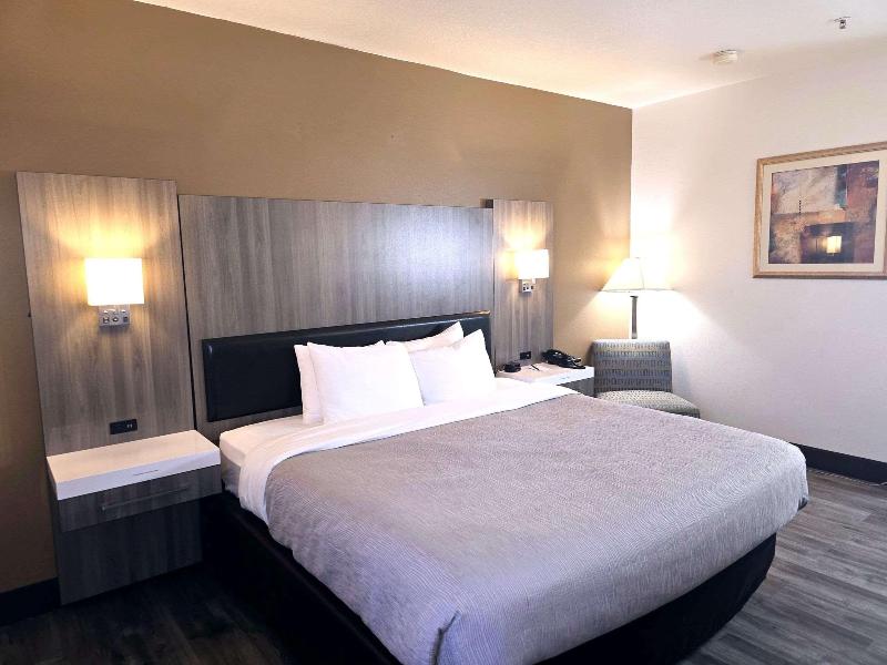 Quality Inn & Suites Longview Kelso image