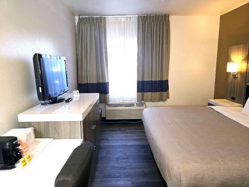 Quality Inn & Suites Longview Kelso image