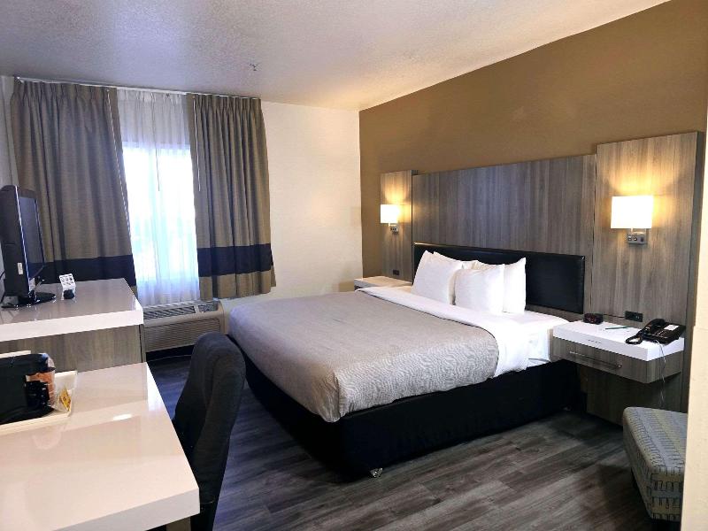 Quality Inn & Suites Longview Kelso image
