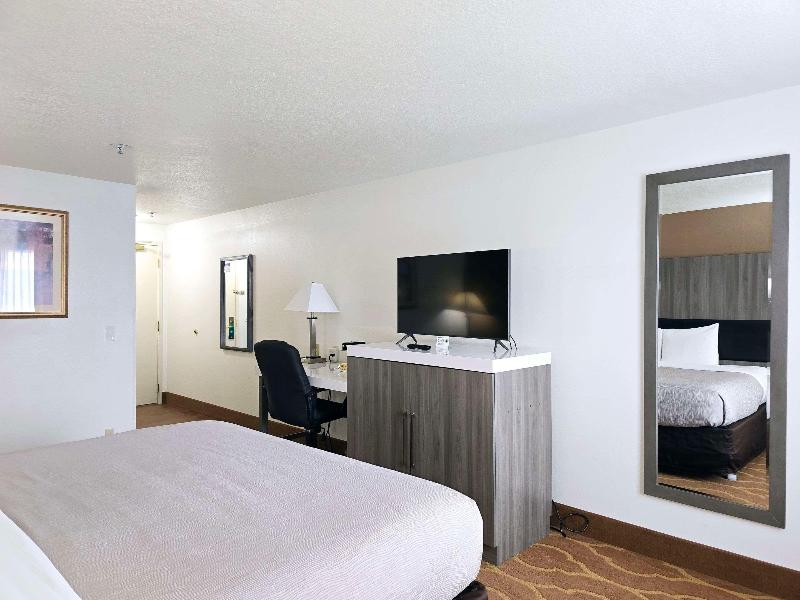 Quality Inn & Suites Longview Kelso image