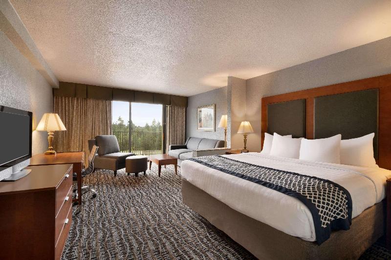 Baymont Inn & Suites Bremerton WA image