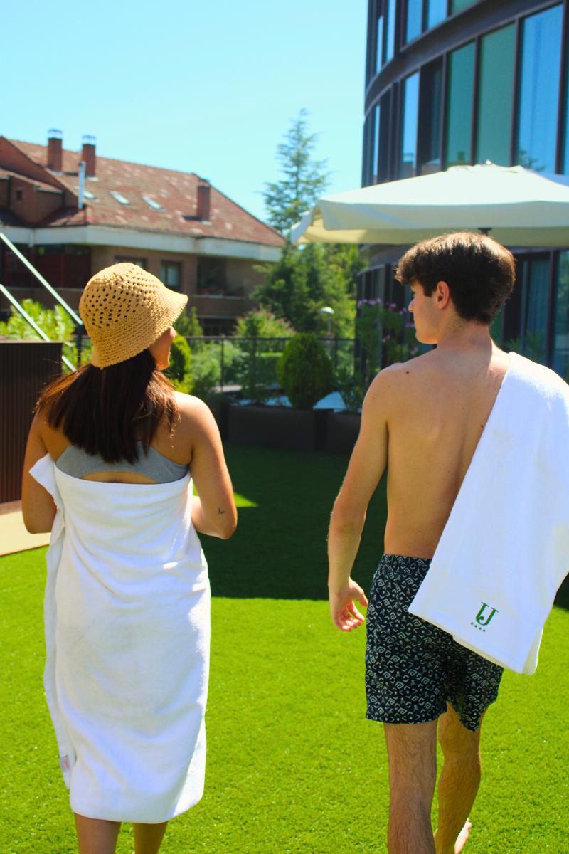 Hotel Jardines de Uleta Suites image