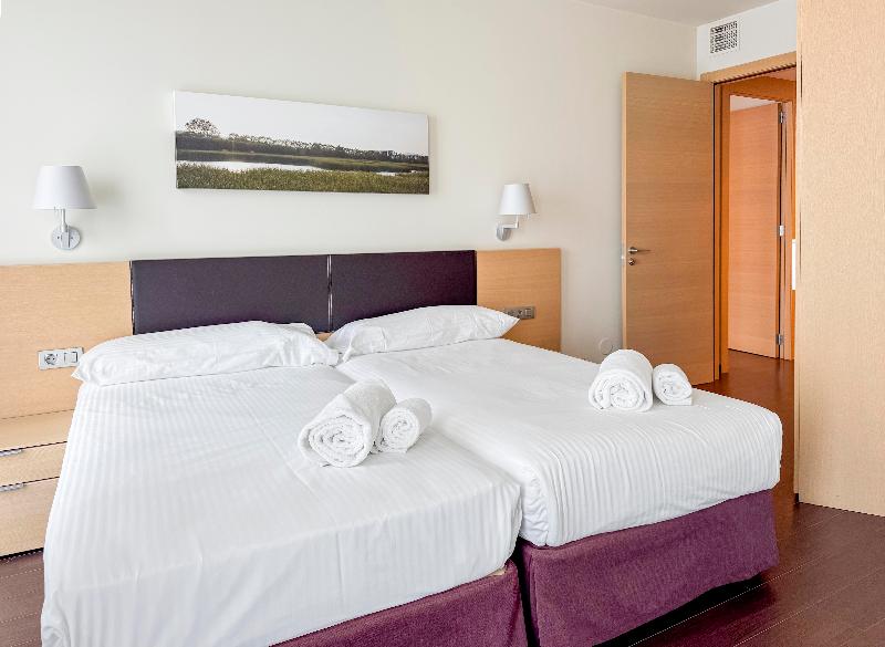 Hotel Jardines de Uleta Suites image