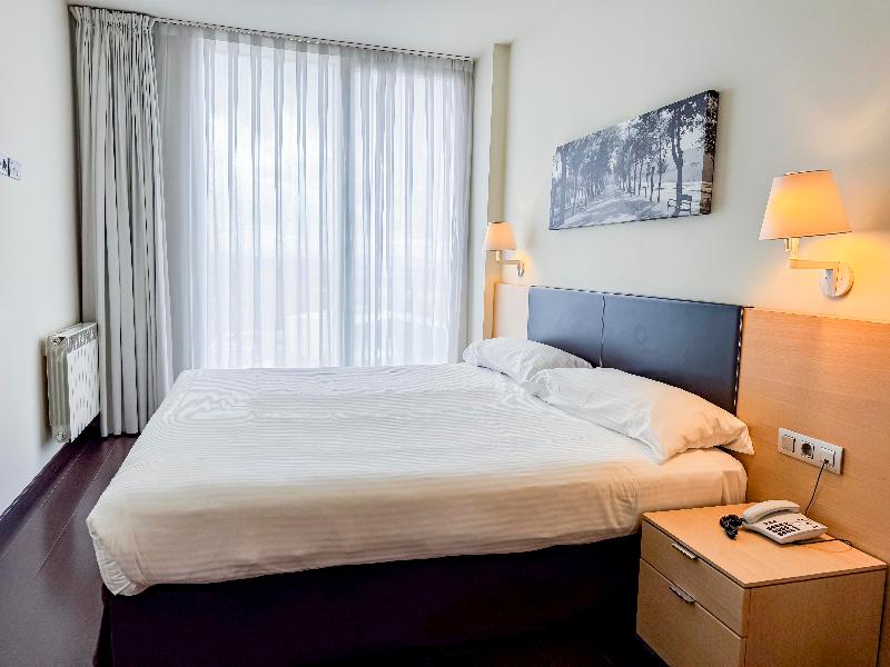 Hotel Jardines de Uleta Suites image