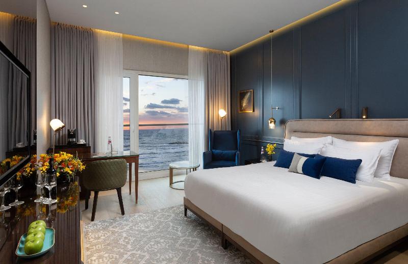 Crowne Plaza Tel Aviv Beach image