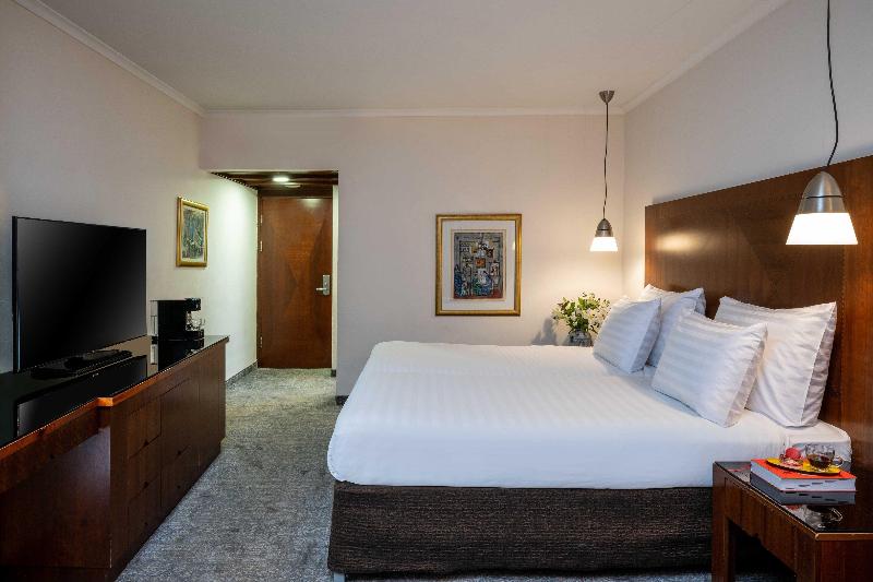 Crowne Plaza Tel Aviv Beach image