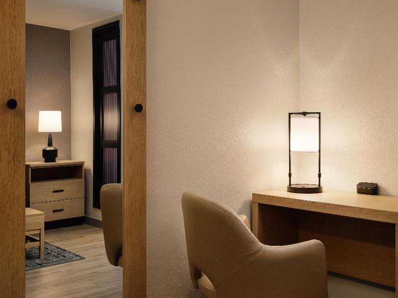 Hyatt Place Tampa Airport/Westshore image