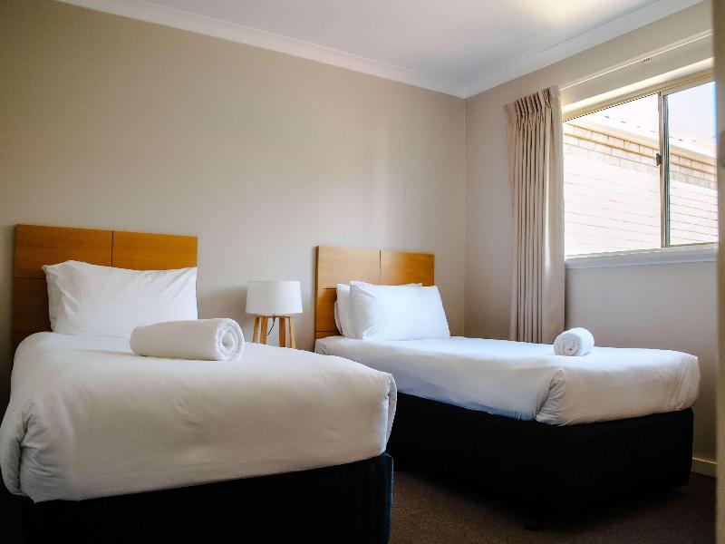 Novotel Swan Valley Vines Resort image