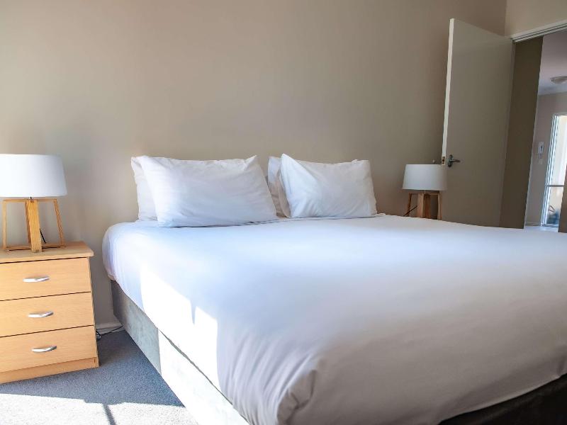 Novotel Swan Valley Vines Resort image