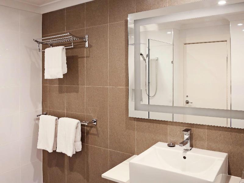 Novotel Swan Valley Vines Resort image