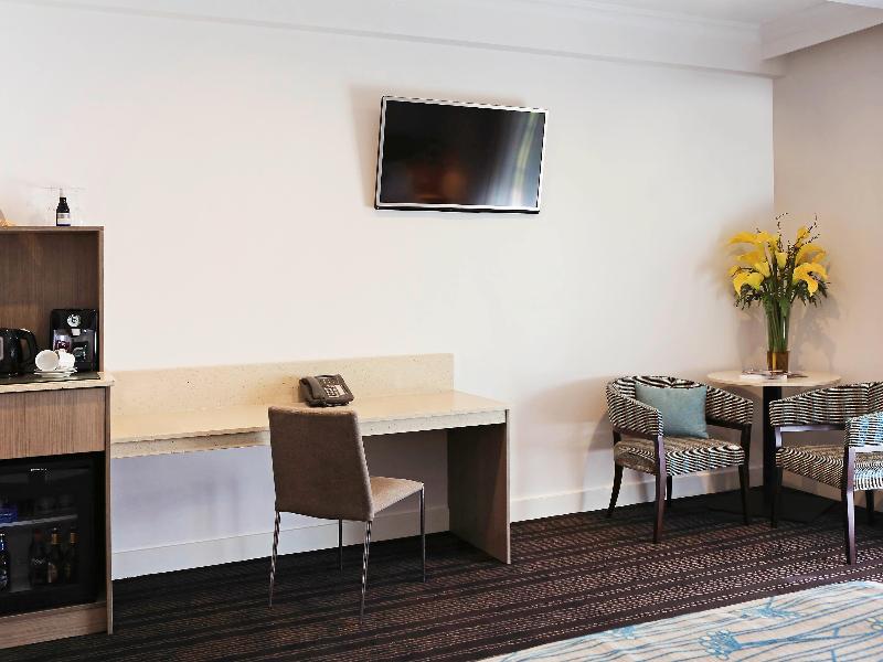 Novotel Swan Valley Vines Resort image
